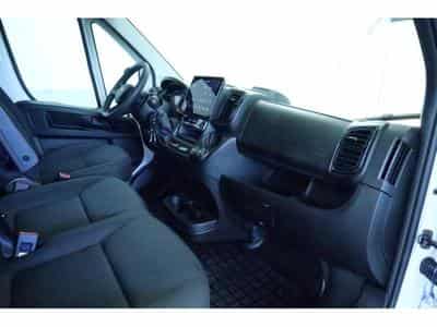 Citroen Jumper Cargo Box avec Hayon L4 3,5t (2026) - Photo 9