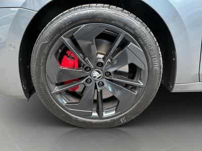 Skoda Octavia RS+DSG+4x4 (2025) - Photo 8