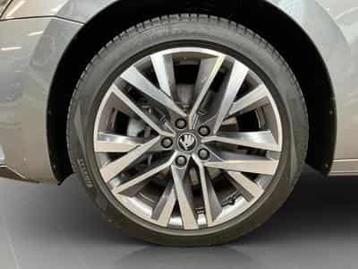 Skoda Octavia Combi+Sportline+DSG+Pano+AHK (2025) - Photo 8