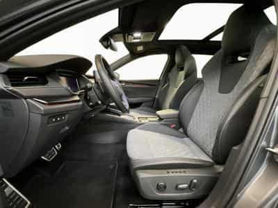Skoda Octavia Combi+Sportline+DSG+Pano+AHK (2025) - Photo 9