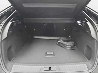 Peugeot 3008 1.2 Hybrid 145 E-DSC6 Allure (2025) - Photo 15