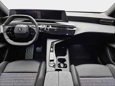 Peugeot 3008 1.2 Hybrid 145 E-DSC6 Allure (2025) - Photo 7