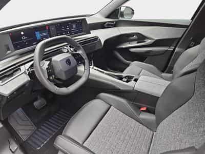 Peugeot 3008 1.2 Hybrid 145 E-DSC6 Allure (2025) - Photo 8