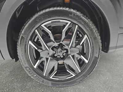Peugeot 5008 1.2 PureTech 146 e-DSC6 ALLURE (2025) - Photo 6