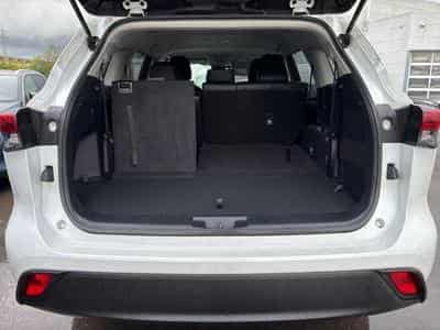 Toyota Highlander . (2023) - Photo 12