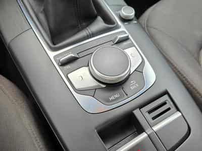 Audi A3 30 TFSI GPS BLUETOOTH RADAR ARR CLIM AUTO XENON (2020) - Photo 13