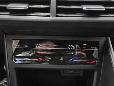 VW Polo TSI R-LINE 95CV (2023) - Photo 14