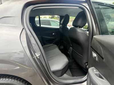 Peugeot 208 1.2 PureTech 100 EAT8 Allure (2022) - Photo 10