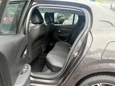Peugeot 208 1.2 PureTech 100 EAT8 Allure (2022) - Photo 11