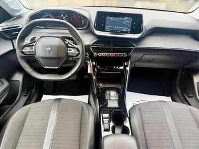 Peugeot 208 1.2 PureTech 100 EAT8 Allure (2022) - Photo 8