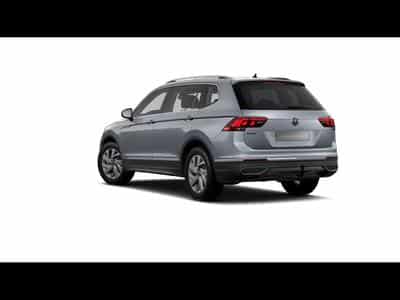 VW Tiguan Allspace Life 1.5 TSI 150 CV DSG7 *7 PLACES *ATTELAGE* *HAYO (2025) - Foto 5