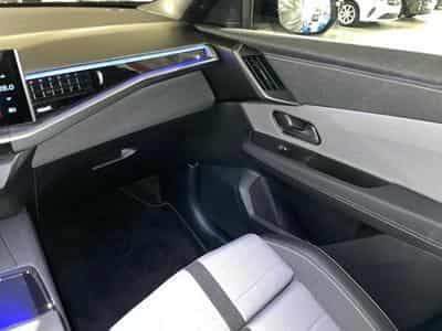 Opel Grandland 1.2 Turbo S/S Hybrid GS (2025) - Photo 9