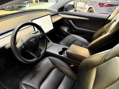 Tesla Model 3 Long Range Dual Motor (2022) - Photo 10