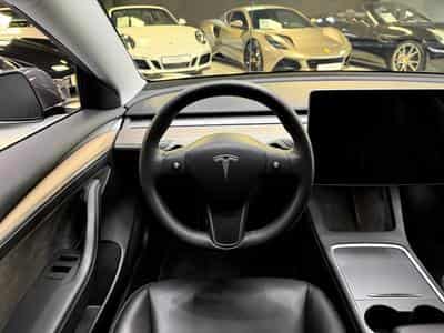 Tesla Model 3 Long Range Dual Motor (2022) - Photo 9