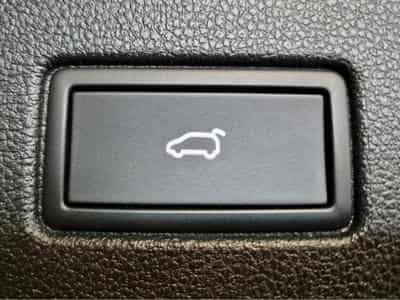 VW Touran 2.0 TDI 150 DSG 3X R-LINE 7 SITZE LED NAVI (2023) - Photo 13