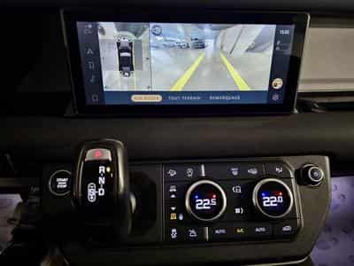 Land-Rover Defender 110 D200 S 7 SITZE CUIR NAVI (2020) - Photo 8