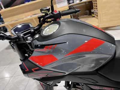 KL Motorcycle Duel 125 ABS (2026) - Photo 6