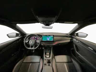 Skoda Octavia RS+DSG+LED+NAVI+Design-Sueda (2024) - Foto 2