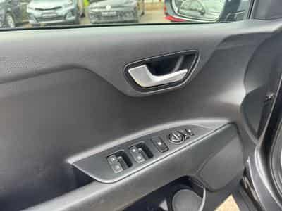 Kia Stonic Sense 1.0T ISG (2017) - Foto 11