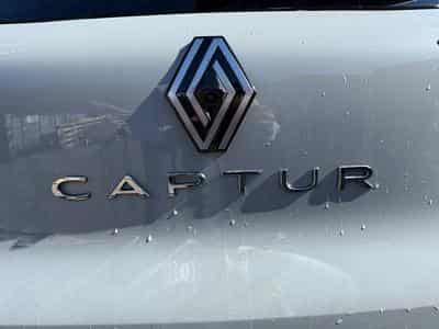 Renault Captur 1.6 Tce E-TECH Hybrid Techno EDC (2025) - Photo 8