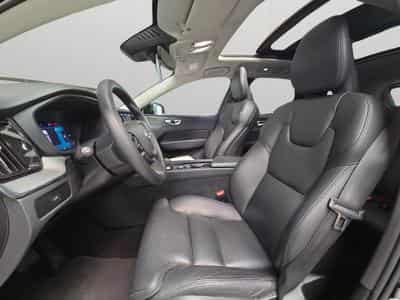 Volvo XC60 B4 Plus Dark / Essence (2024) - Photo 11