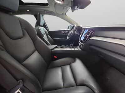 Volvo XC60 B4 Plus Dark / Essence (2024) - Photo 13