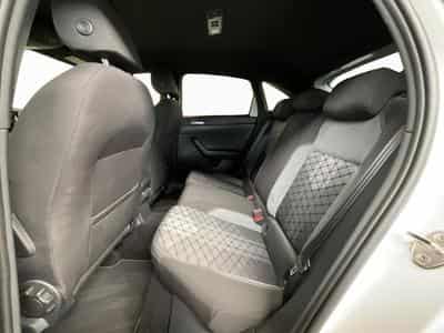 VW Taigo R-Line+DSG+Black-Style+Keyless+AHK (2023) - Foto 15