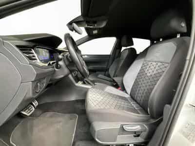 VW Taigo R-Line+DSG+Black-Style+Keyless+AHK (2023) - Foto 9