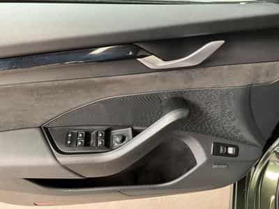 Skoda Octavia Combi+RS+DSG+SUEDIA+Pano+360+AHK (2025) - Photo 14