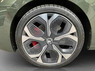 Skoda Octavia Combi+RS+DSG+SUEDIA+Pano+360+AHK (2025) - Photo 8