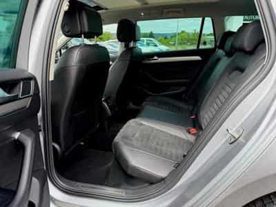 VW Passat Passat Variant R Line 2.0 TDI DSG 4Motion (2019) - Photo 14