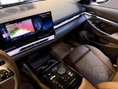 BMW 520 Touring (2025) - Foto 10