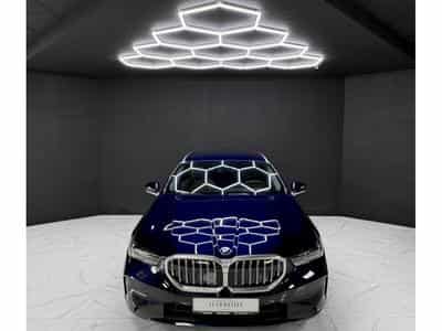 BMW 520 Touring (2025) - Foto 8