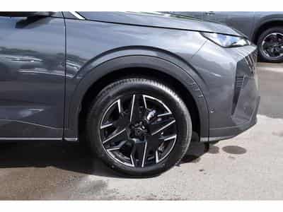 Peugeot 5008 Hybrid 145 Allure e-DCS6 ACC CAM360 JA19 NEUF (2026) - Foto 5