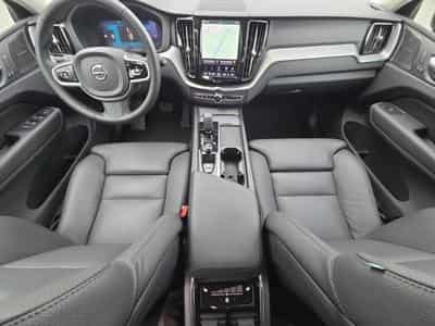 Volvo XC60 B5 AWD Ultra  Dark / Essence (2025) - Foto 10
