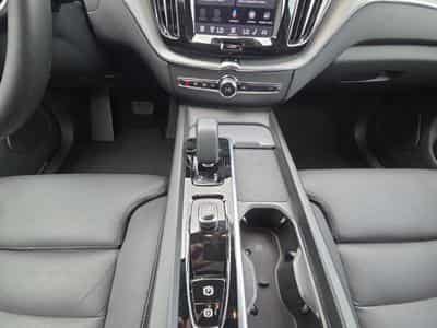 Volvo XC60 B5 AWD Ultra  Dark / Essence (2025) - Foto 11