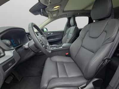 Volvo XC60 B5 AWD Ultra  Dark / Essence (2025) - Foto 9