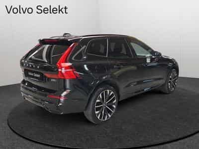 Volvo XC60 B5 AWD Ultra Dark / Essence (2025) - Foto 5