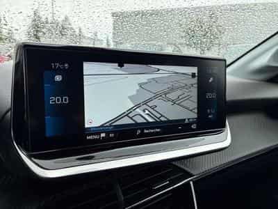 PEUGEOT 208 1.2 PureTech 100ch S&S Allure (2022) - Photo 6