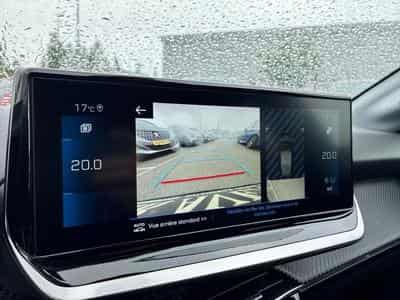 PEUGEOT 208 1.2 PureTech 100ch S&S Allure (2022) - Photo 8