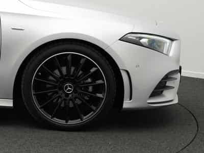 Mercedes A 200 AMG-Line Pano+Multi+19"+Ambi (2022) - Foto 6