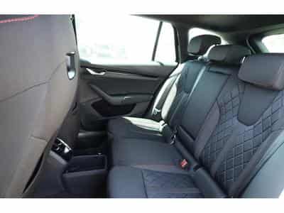 Skoda Octavia RS 2.0 TSI Combi DSG + Pano (2026) - Photo 8