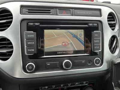VW Tiguan Tiguan Lounge Sport &amp; Style BMT *Bi-Xenon*Navi* (2015) - Photo 11
