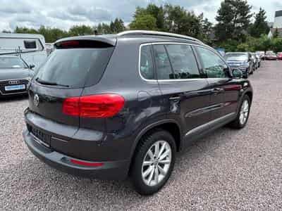 VW Tiguan Tiguan Lounge Sport &amp; Style BMT *Bi-Xenon*Navi* (2015) - Photo 4