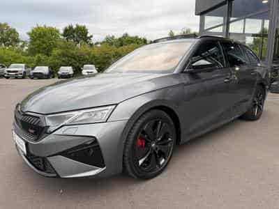 Skoda Octavia Octavia Kombi 2.0TSI RS Facelift Pano Canton ACC (2025) - Photo 1