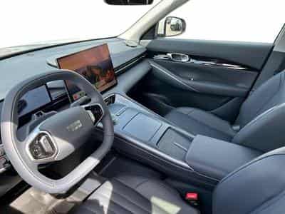 GEELY E5 Pro + (2026) - Foto 8