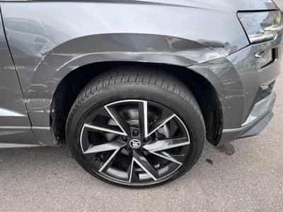 Skoda Karoq 2.0 Tsi Sportline DSG 4x4 Pano AHK Keyless ACCIDENTE (2023) - Photo 10