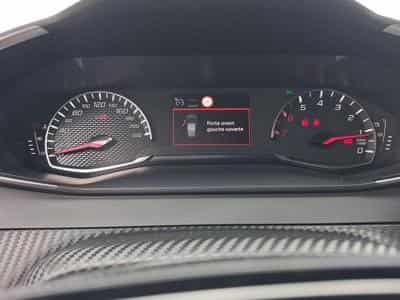 PEUGEOT 2008 1.2 PureTech 130ch S&S Allure (2022) - Foto 6