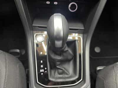 VW Touran R-LINE (2026) - Foto 15