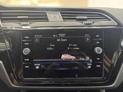 VW Touran R-LINE (2026) - Foto 9